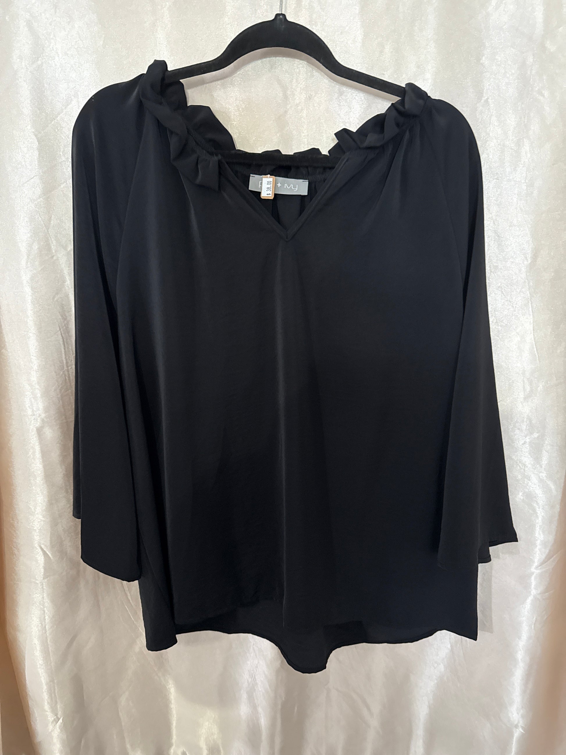 Black Flowey Top