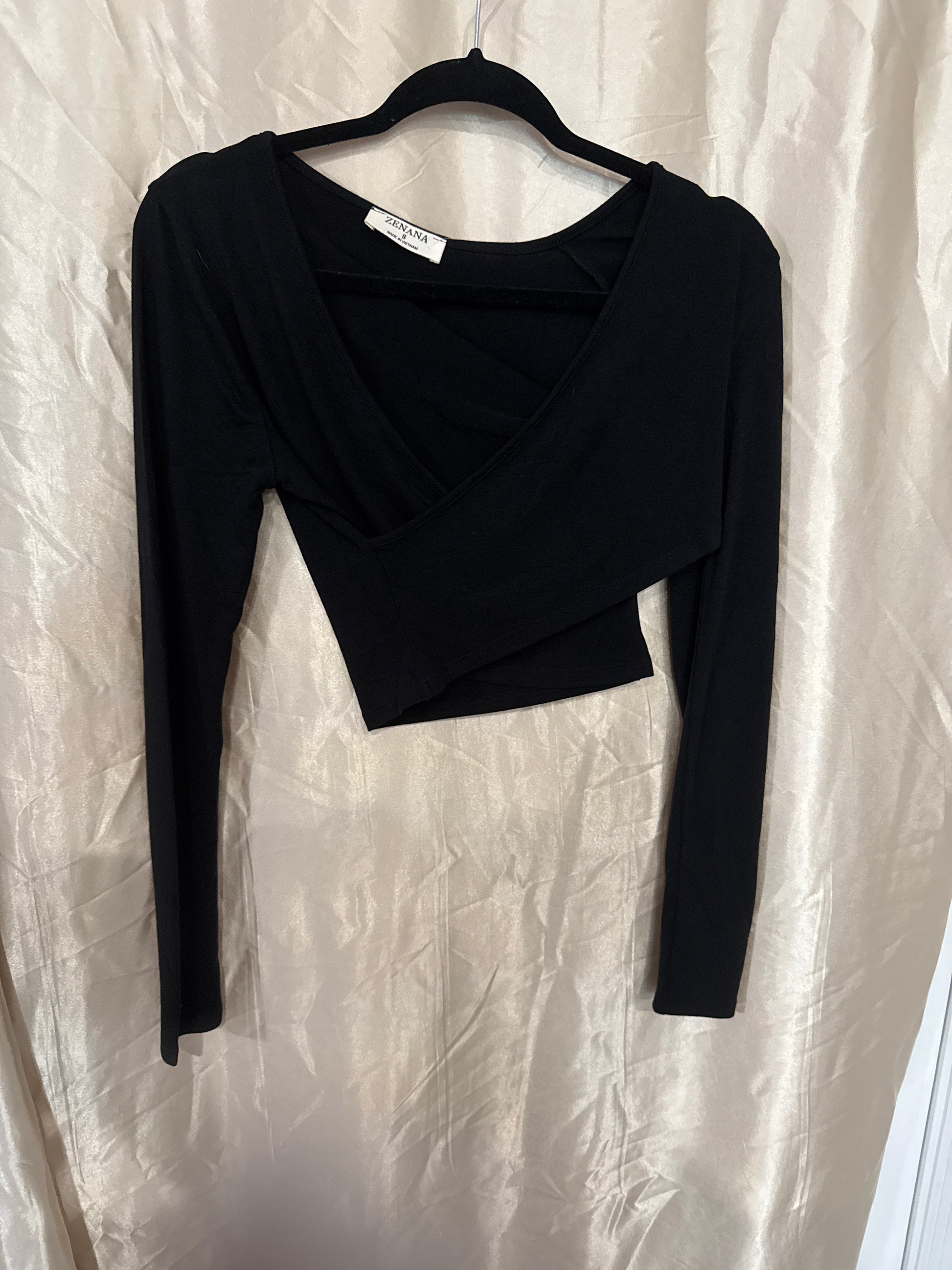 Black Cropped Long Sleeve